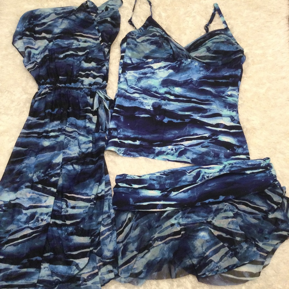 Kenneth Cole Coverup and swimsuit split sizes